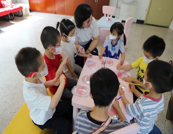 北航校医院第二党支部联合北航幼儿园求